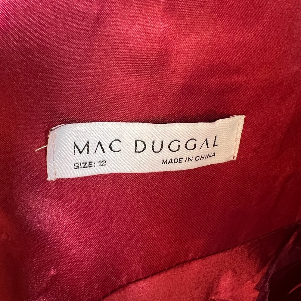 NWT, Mac Duggal, V-Neck A-Line Chiffon Gown, size 12 - Picture 9 of 12